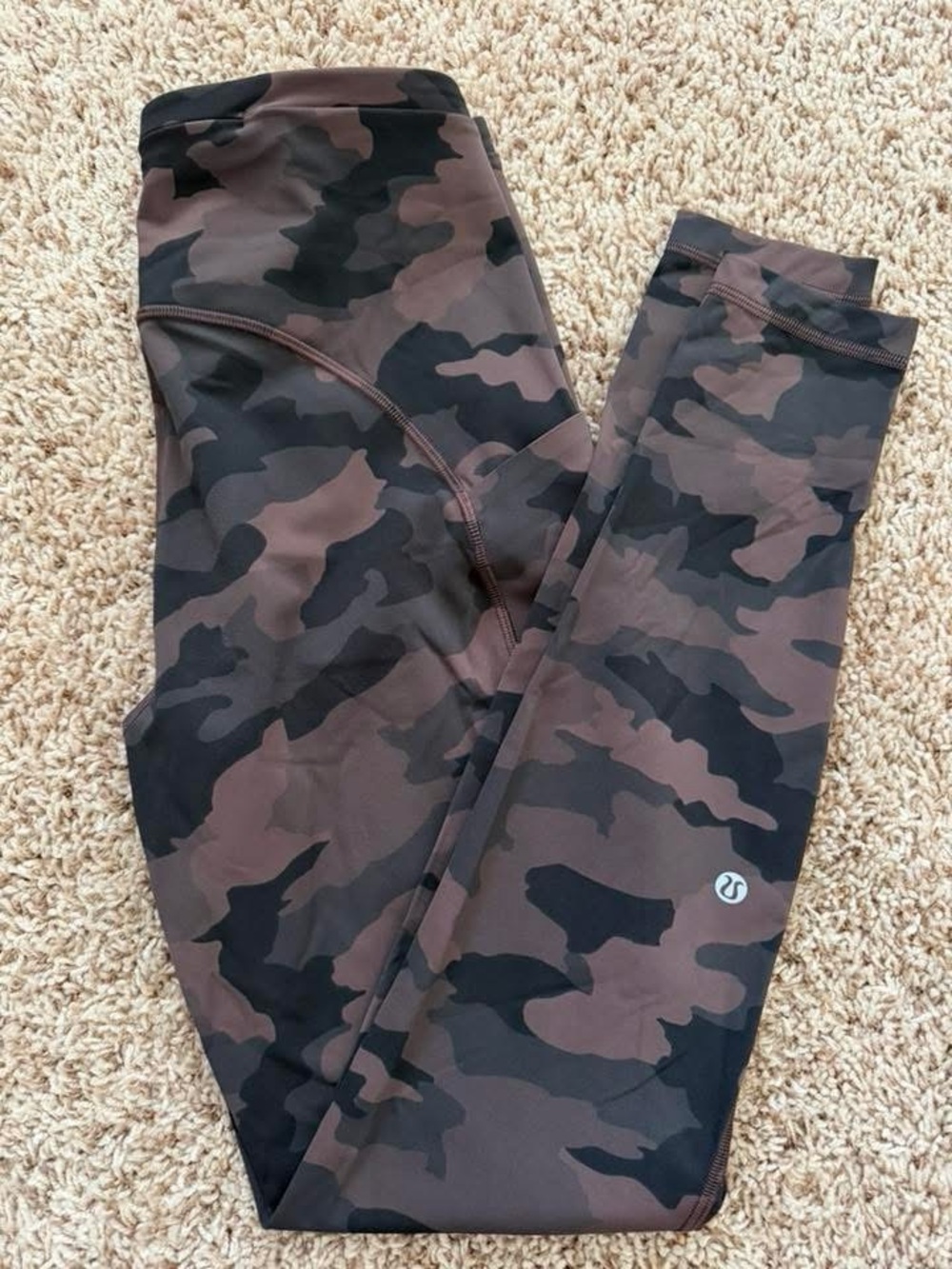 Lululemon Camouflage High-Rise Leggings - Brown/Black Size 8 - 28 inch inseam